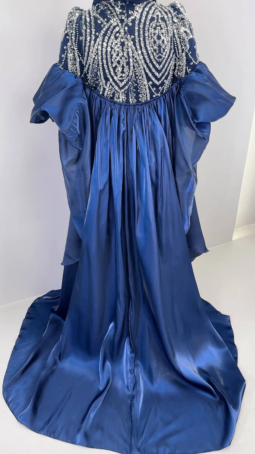 Tias Abendkleid Dunkleblau