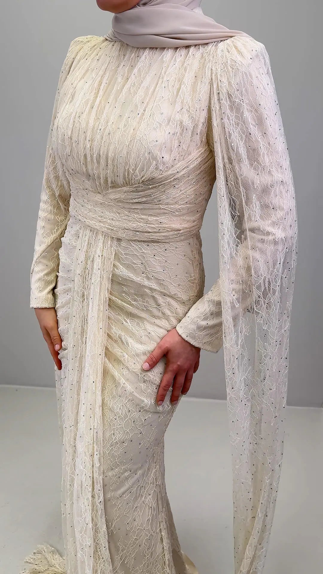 Nirama Abendkleid Cremeweiß